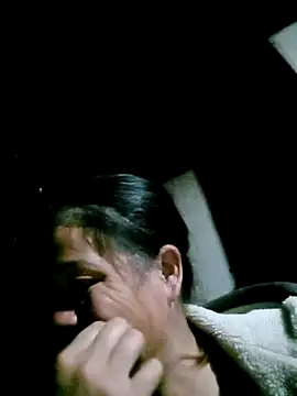 Snapshot of hey-bana chatting on 11.28.25 hey-bana online show from 11.28.25