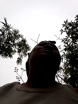 Snapshot of hey-bana chatting on 12.04.25 hey-bana online show from 12.04.25