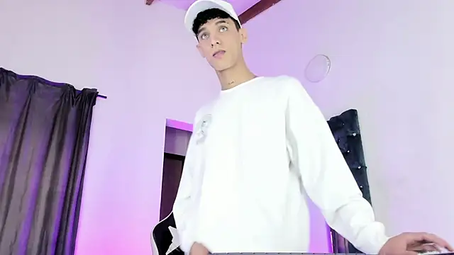 Snapshot of The_Prince_Luis chatting on 11.27.25 The Prince Luis online show from 11.27.25