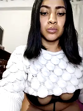 Snapshot of NiinaHans chatting on 12.03.25 NiinaHans online show from 12.03.25