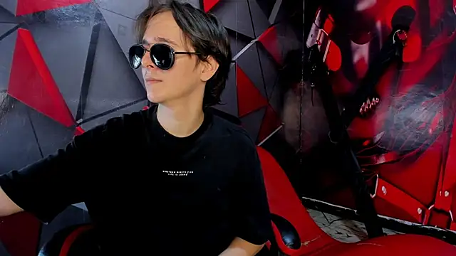 Snapshot of Aaron_LatinMen2 chatting on 12.02.25 Aaron LatinMen2 online show from 12.02.25