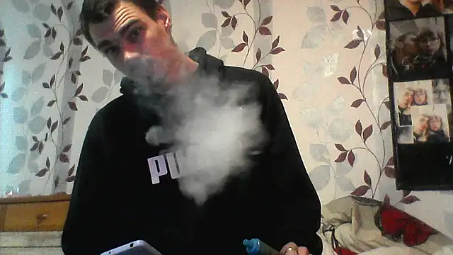 Snapshot of PS0883 chatting on 12.02.25 PS0883 online show from 12.02.25