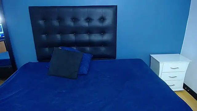 naughty bigass 18 online show from 12.02.25