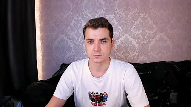 Snapshot of ThomasSmity chatting on 12.04.25 ThomasSmity online show from 12.04.25