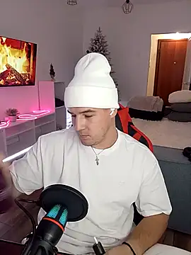 Snapshot of IPrince7 chatting on 11.25.25 IPrince7 online show from 11.25.25