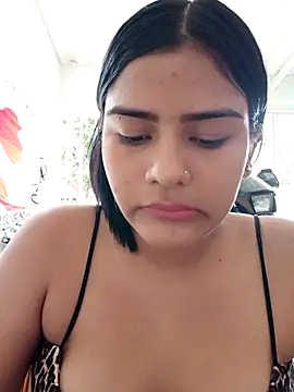 Snapshot of virgin_cunt chatting on 11.26.25 virgin cunt online show from 11.26.25