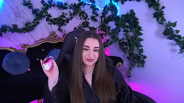 Snapshot of NaomiBaae chatting on 11.29.25 NaomiBaae online show from 11.29.25