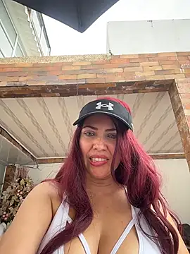 Snapshot of IsaSantoDomingo chatting on 12.03.25 IsaSantoDomingo online show from 12.03.25