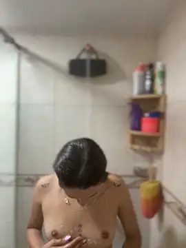 Snapshot of allisonn_parker26 chatting on 11.28.25 allisonn parker26 online show from 11.28.25