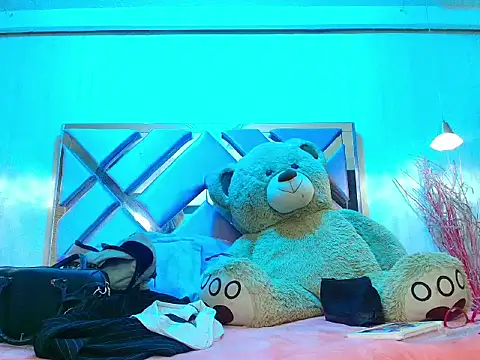 Snapshot of Dark_Dominika chatting on 11.27.25 Dark Dominika online show from 11.27.25