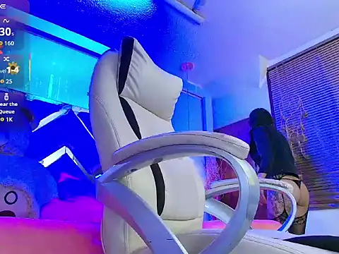 Snapshot of Dark_Dominika chatting on 12.04.25 Dark Dominika online show from 12.04.25