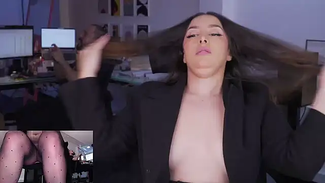  KimberlyClars  online show from 12.03.25