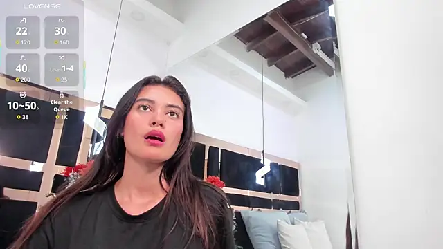 Snapshot of allyson_ashbornee chatting on 11.29.25 allyson ashbornee online show from 11.29.25