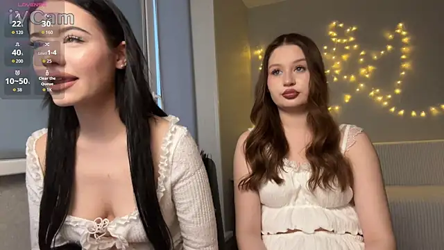 Snapshot of BeatriceMoonn chatting on 12.03.25 BeatriceMoonn online show from 12.03.25