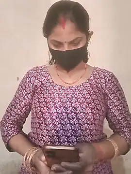 Snapshot of Pooja_bhabhi00 chatting on 12.03.25 Pooja bhabhi00 online show from 12.03.25