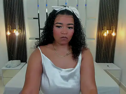 Snapshot of _stormy_kox chatting on 12.03.25 stormy kox online show from 12.03.25