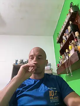 Snapshot of Russo41rj chatting on 11.28.25 Russo41rj online show from 11.28.25