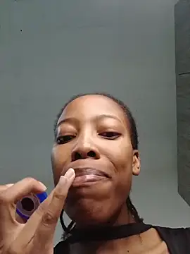 Snapshot of MsParisSmith chatting on 11.29.25 MsParisSmith online show from 11.29.25