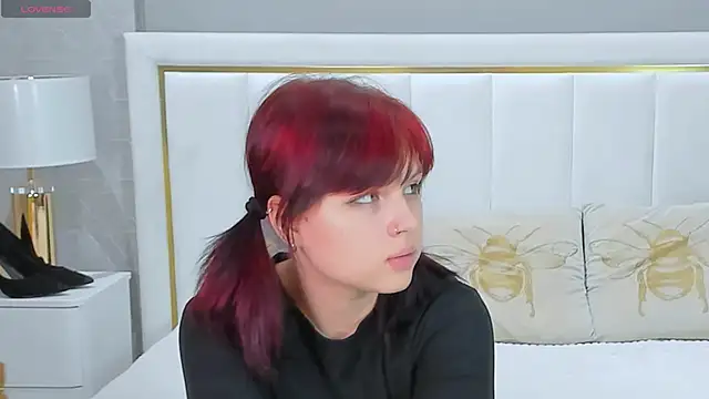 HANNA BELL online show from 12.02.25