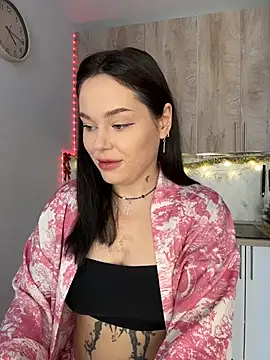 EvaNoirrr online show from 12.02.25