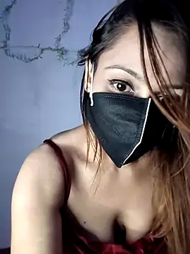 Snapshot of HONEY_BEBS chatting on 12.03.25 HONEY BEBS online show from 12.03.25