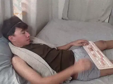 Snapshot of asiantwink0000 chatting on 11.29.25 asiantwink0000 online show from 11.29.25