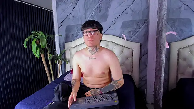 Noah West18 online show from 11.28.25