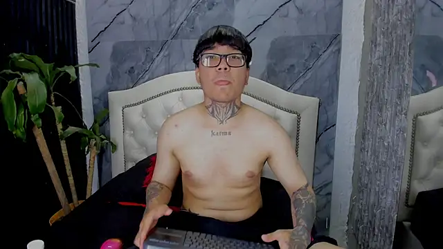 Noah West18 online show from 12.02.25