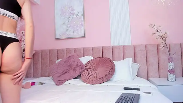 SashaBlake  online show from 12.04.25