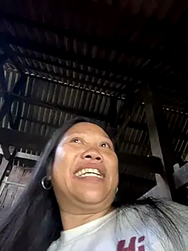 Snapshot of LeoPet2x chatting on 12.01.25 LeoPet2x online show from 12.01.25