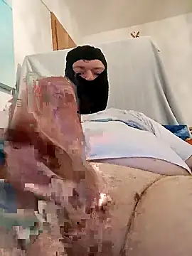 Snapshot of Flutsch chatting on 12.02.25 Flutsch online show from 12.02.25