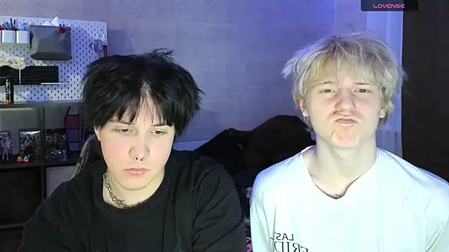 Snapshot of miya_meow_miku chatting on 11.29.25 miya meow miku online show from 11.29.25