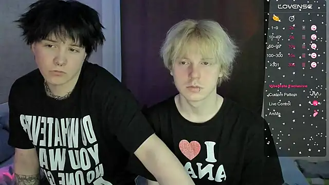 Snapshot of miya_meow_miku chatting on 12.04.25 miya meow miku online show from 12.04.25