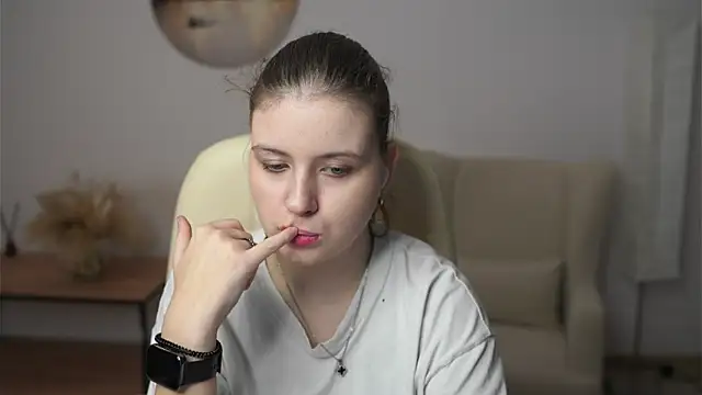 NovellaArjune online show from 12.04.25