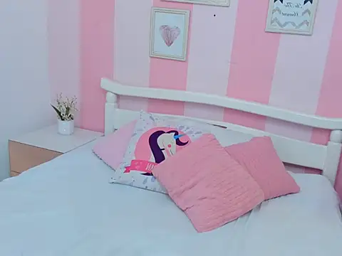 Snapshot of Amaia_Monroe chatting on 12.01.25 Amaia Monroe online show from 12.01.25