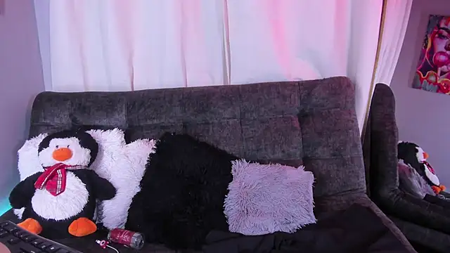 Snapshot of BonnieRitz chatting on 11.30.25 BonnieRitz online show from 11.30.25