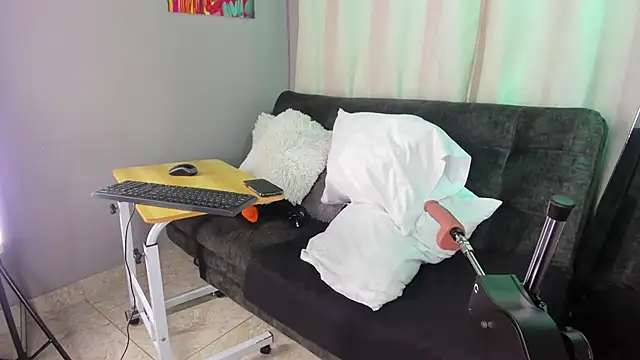 Snapshot of BonnieRitz chatting on 12.02.25 BonnieRitz online show from 12.02.25