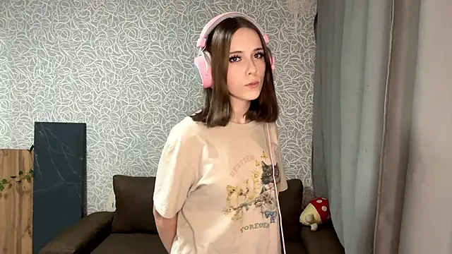 EvaLoveer online show from 12.02.25