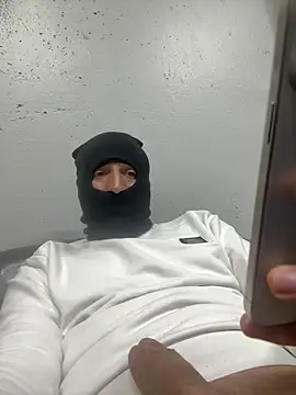 Snapshot of xprada34 chatting on 11.29.25 xprada34 online show from 11.29.25