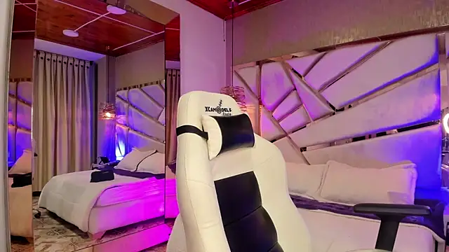 Ivonne 444 online show from 12.02.25