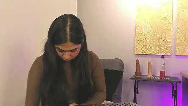 Mylarossi online show from 12.03.25