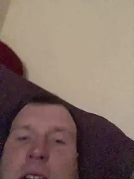 Snapshot of EmittingDebater chatting on 12.01.25 EmittingDebater online show from 12.01.25