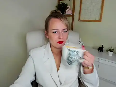 Karenblond online show from 12.03.25