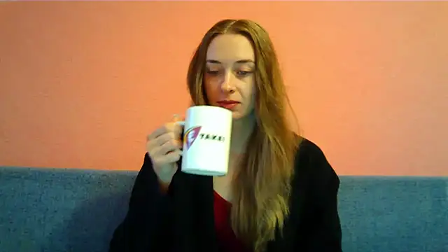 Honey Whisper online show from 12.02.25