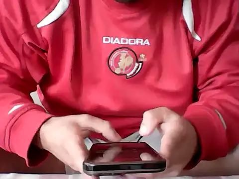 Snapshot of Dirtyzeta chatting on 12.01.25 Dirtyzeta online show from 12.01.25