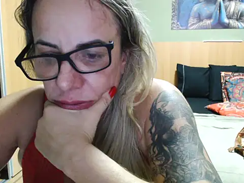 Snapshot of Eupholia chatting on 12.03.25 Eupholia online show from 12.03.25