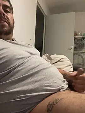 Snapshot of gaydavignon chatting on 12.01.25 gaydavignon online show from 12.01.25