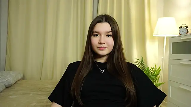 Snapshot of LidiaPasaye chatting on 12.03.25 LidiaPasaye online show from 12.03.25