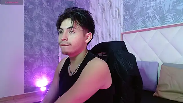 Snapshot of jack_tay1 chatting on 12.04.25 jack tay1 online show from 12.04.25