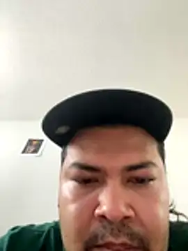 Snapshot of Samcan3 chatting on 12.01.25 Samcan3 online show from 12.01.25